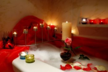 Decorating your bathroom with candles